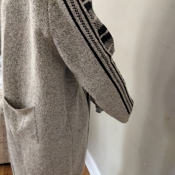 Mia Maddison women's cardigan - Picture 4 of 16